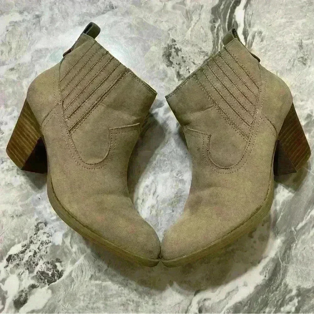 Carlos by Carlos Santana Women's Daisy Block-Heel Booties Doe Beige Size 8M